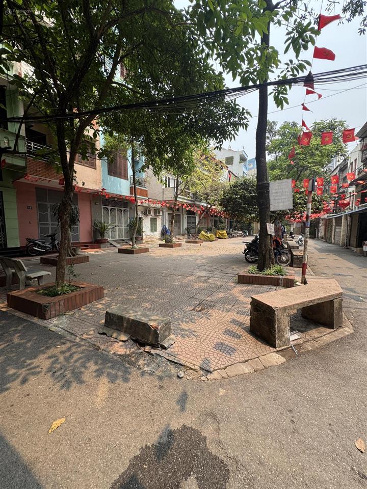 Nhỉnh 11 tỷ  lô góc  phố lương ngọc quyến  42m  phân lô oto tránh  kinh doanh. cc 0969 139 ***