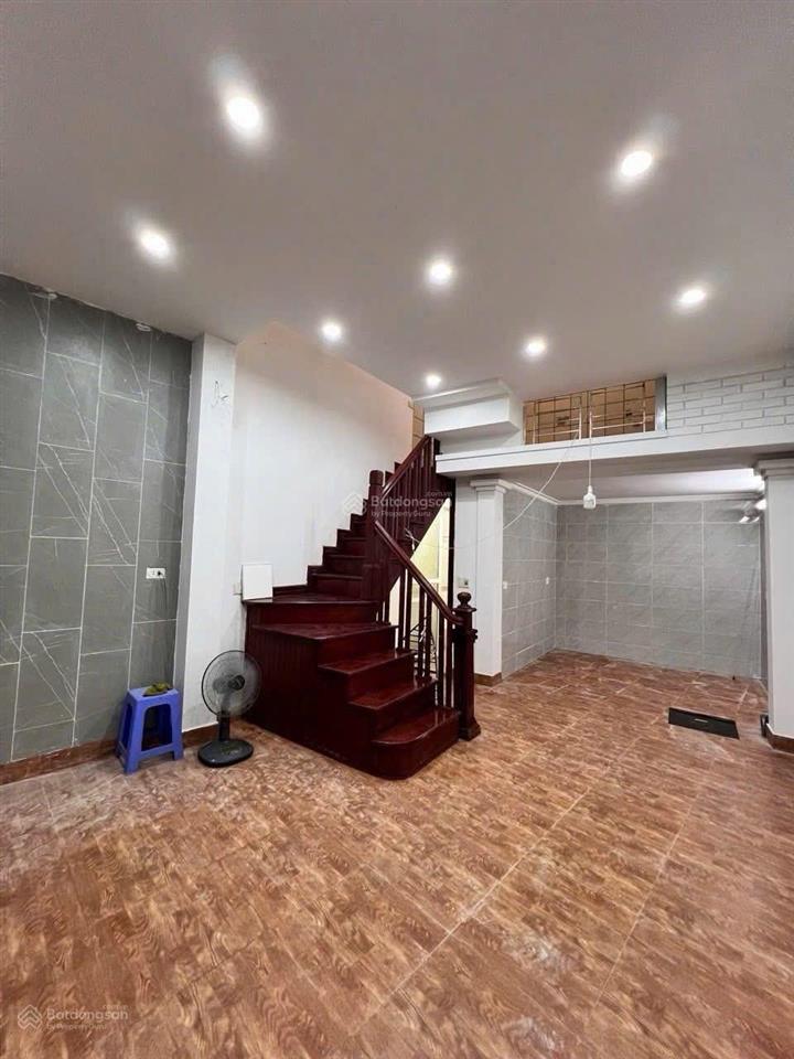 Bán nhà lê lợi  gần chợ hà đông. dt32m. chỉ 7,1 tỷ. mt gần 4m. 20m ra mặt phố lê lợi.  096913949