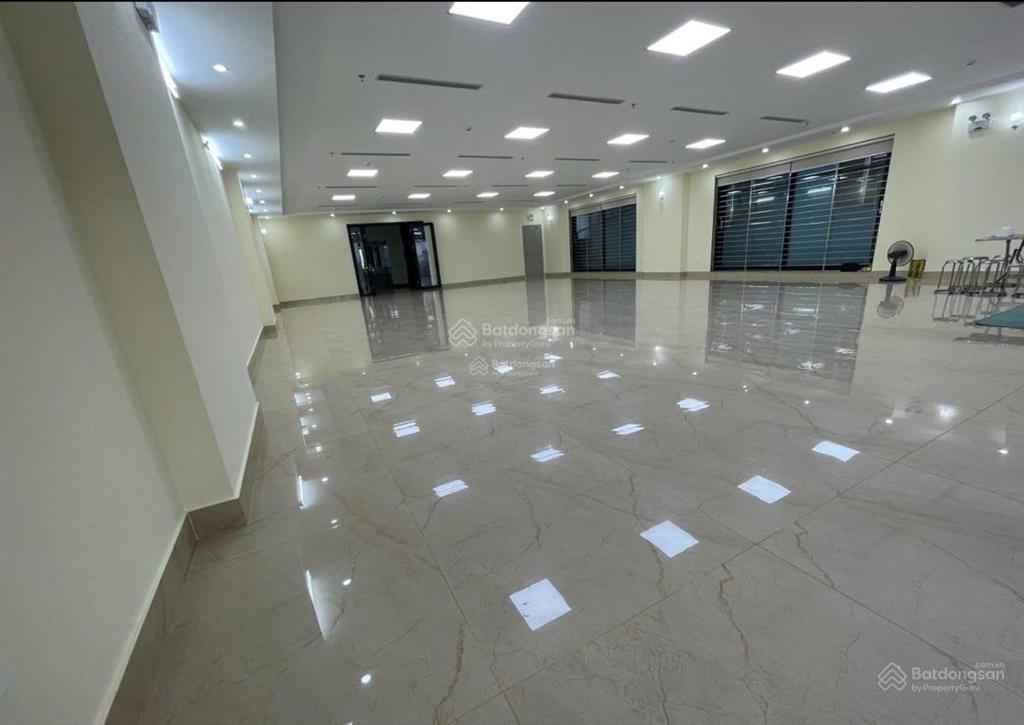 Bán tòa nhà văn phòng mặt phố quang trung hà đông
* vị trí đắc địa, kinh doanh sầm uất bậc nhất