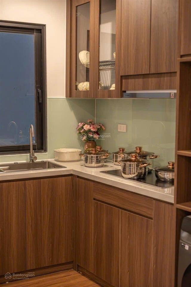 Bán toà chdv mặt phố vũ miên, tây hồ 130m2 x 8t, lô góc, view hồ tây, dòng tiền 150 triệu/th