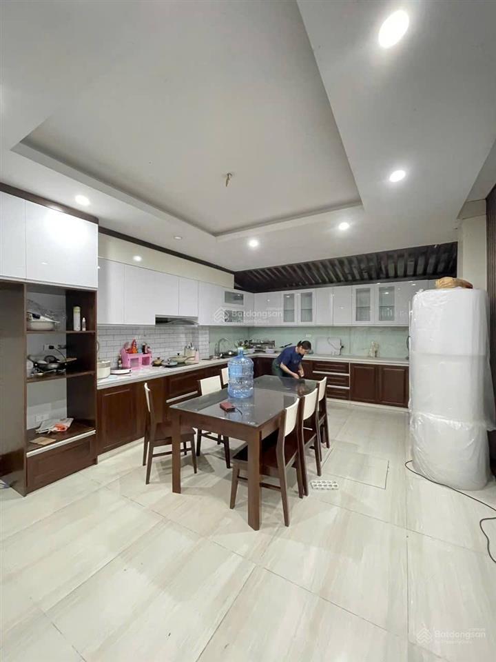 Em cần cho thuê nhà đẹp long lanh full nội thất kđt văn phú hà đông