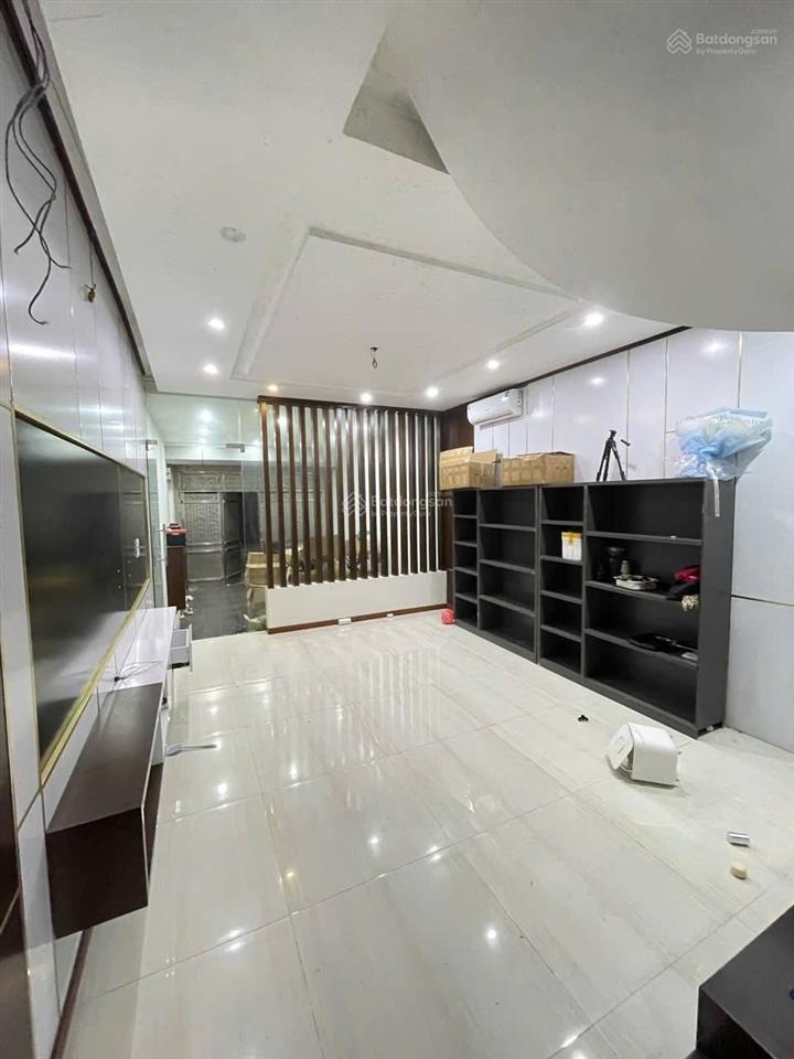 Em cần cho thuê nhà đẹp long lanh full nội thất kđt văn phú hà đông