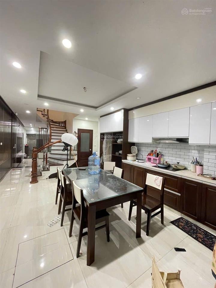 Em cần cho thuê nhà đẹp long lanh full nội thất kđt văn phú hà đông