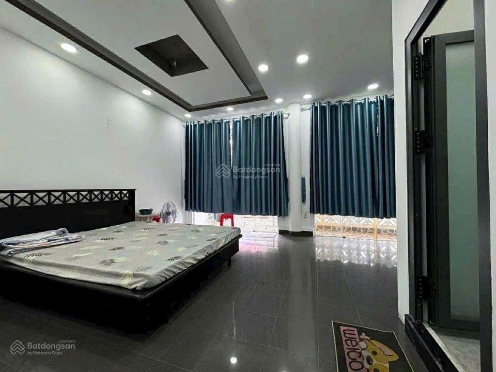 Giáp quận 1, ngay chợ bà chiểu, hẻm 4m , dt 51m2, ngang 5.3mx8.5m, siêu vị trí chỉ 6.2 tỷ tl