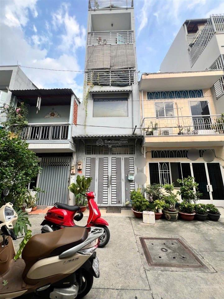 5 tầng  dt ~50m2, gần mặt tiền phạm văn đồng  hẻm trước nhà 6m  dòng tiền 18tr/tháng chỉ 7 tỷ tl