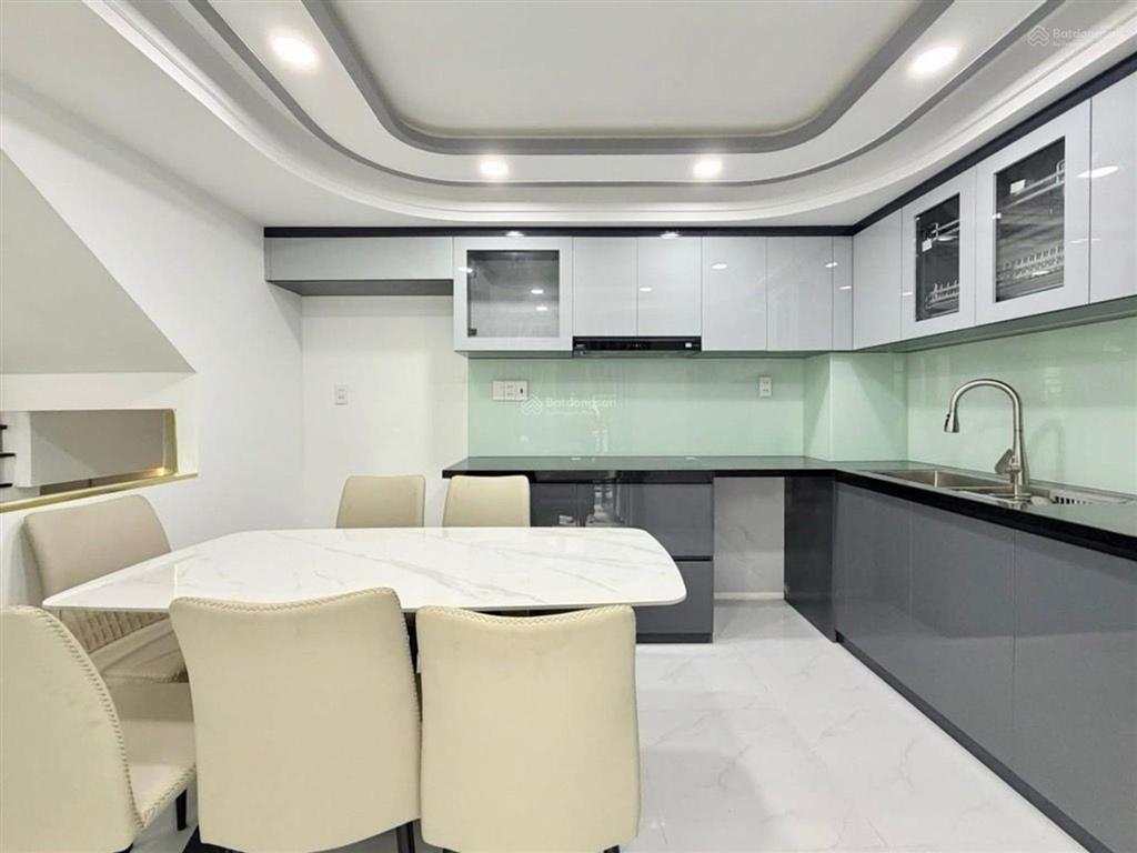 Siêu phẩm khu vip đoàn thị điểm phú nhuận, 4 tầng, cn 45m², 5pn 5wc, nhà mới full nội thất, 8,x tỷ
