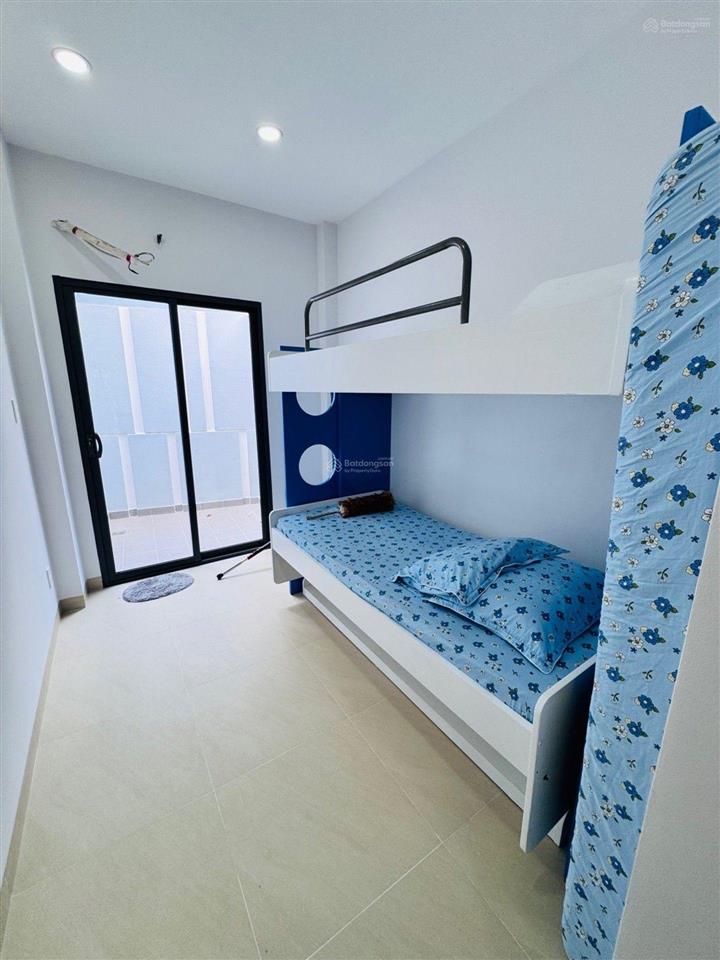 Nhà 3 tầng, 55m2, hẻm trước nhà 5m trần bình trọng  lê quang định, 3pn master, 4wc, nhà mới ở liền