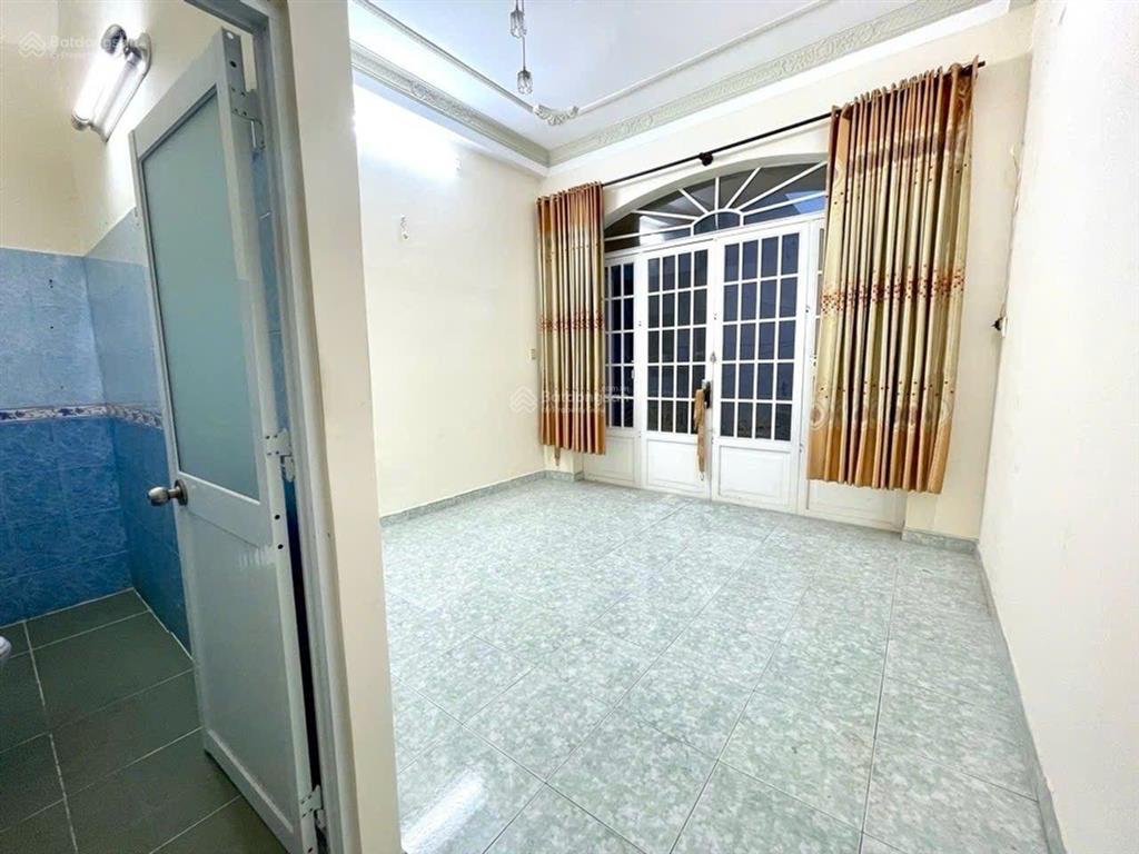 Nhà hxh 3 tầng  76m2,sau căn mt nguyễn thượng hiền  bình thạnh. sổ vuông, không lộ giới, giá 8.5t