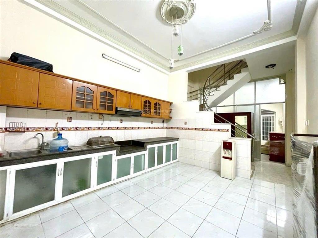Nhà hxh 3 tầng  76m2,sau căn mt nguyễn thượng hiền  bình thạnh. sổ vuông, không lộ giới, giá 8.5t