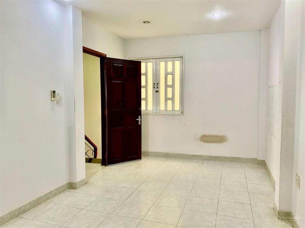 Hẻm xe hơi đường hoa sữa phú nhuận  3 tầng  60m2  hẻm thông  10 tỷ tl