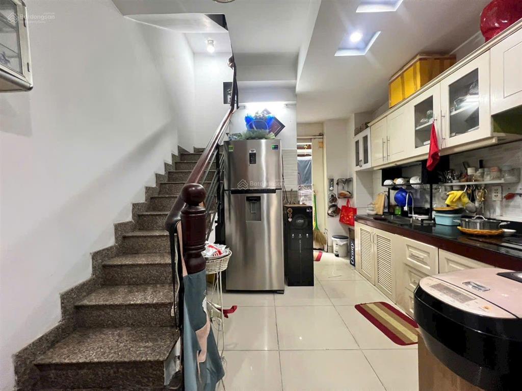 Nhà 5 tầng  hẻm xe hơi bùi văn thêm, phú nhuận  3.2mx10m  4pn 4wc