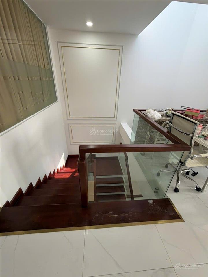 Hàng hiếm  nhà phố có hầm 5m x 20m, 1 hầm + 4 tầng có thang máy, cityland park hills gò vấp