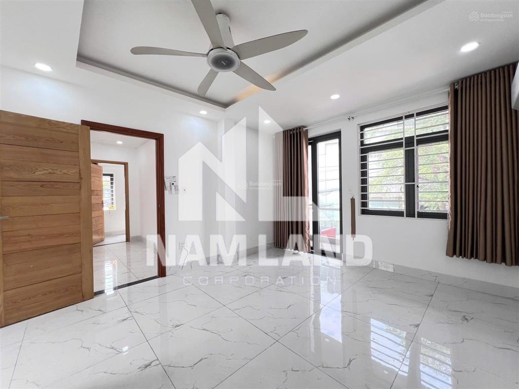 Cho thuê vp kết hợp ở, căn góc 2mt, 3pn, sàn trống, sân hông, giá 35tr