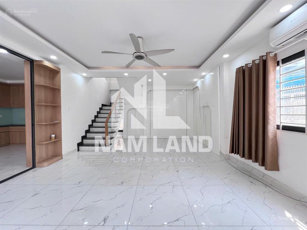 Cho thuê vp kết hợp ở, căn góc 2mt, 3pn, sàn trống, sân hông, giá 35tr