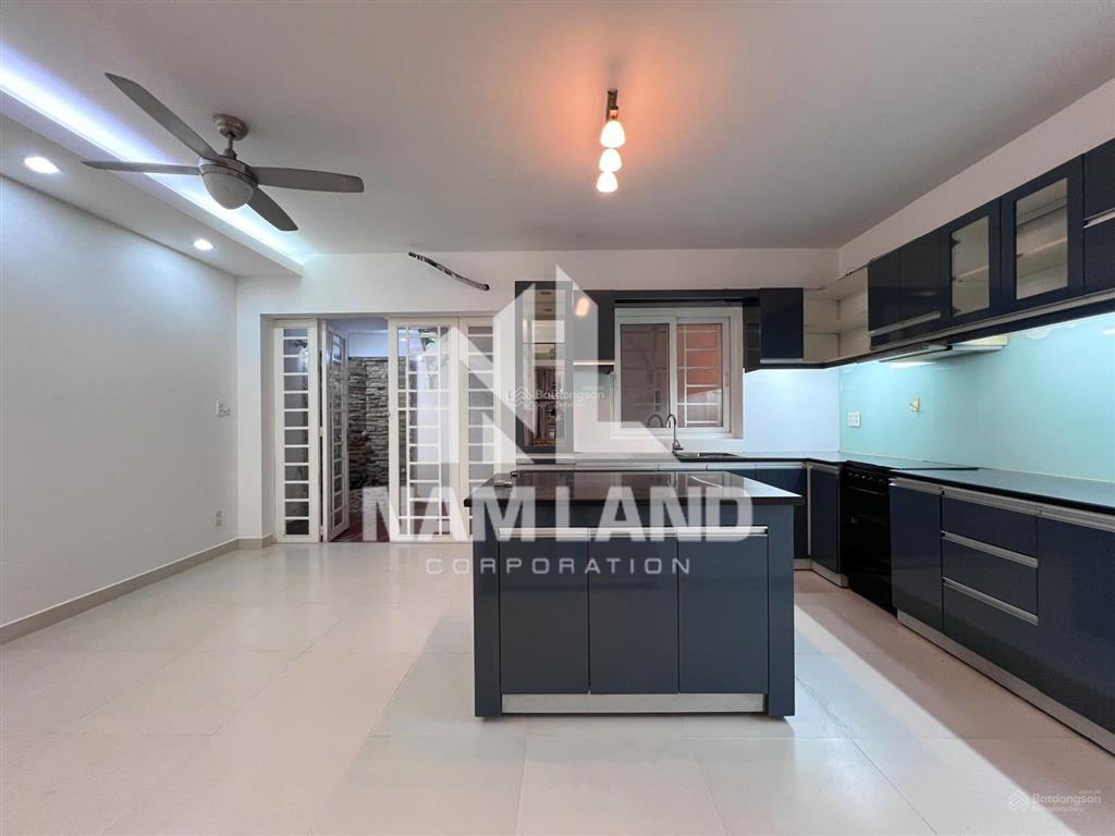 Cho thuê nhà 5pn, 5wc, 200m2, 40tr, tại liên phường, phước long b, q9, hcm