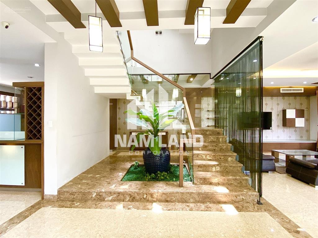 Cho thuê biệt thự 300m2, trệt 2 lầu, 5pn, 5wc, sân vườn, garage ô tô, giá 50 triệu