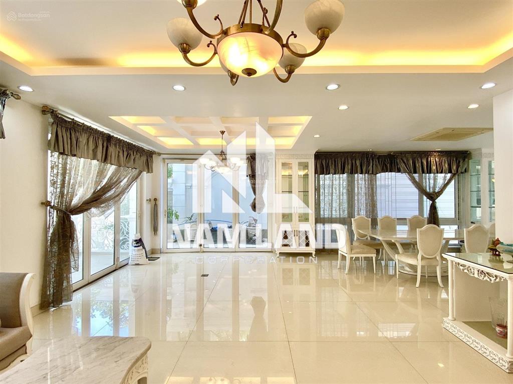 Nhà cho thuê làm văn phòng kết hợp ở, 200m2 trêt 3 lầu,5 phòng,5 wc,đường thông thoáng,40 triệu