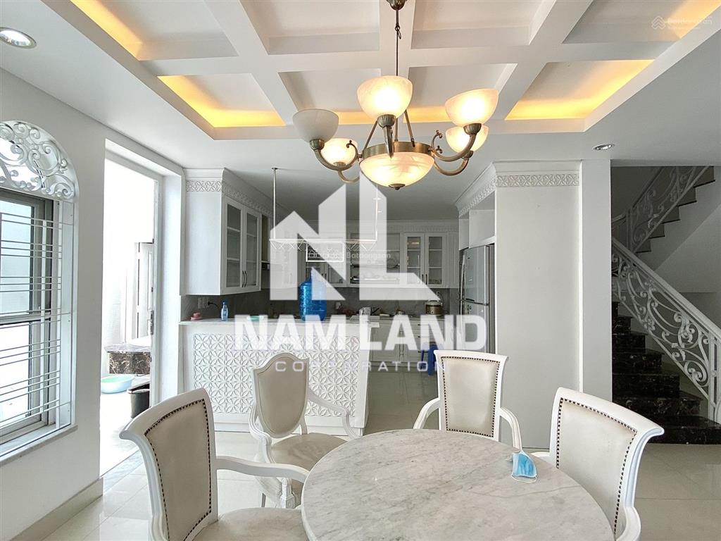 Nhà cho thuê làm văn phòng kết hợp ở, 200m2 trêt 3 lầu,5 phòng,5 wc,đường thông thoáng,40 triệu