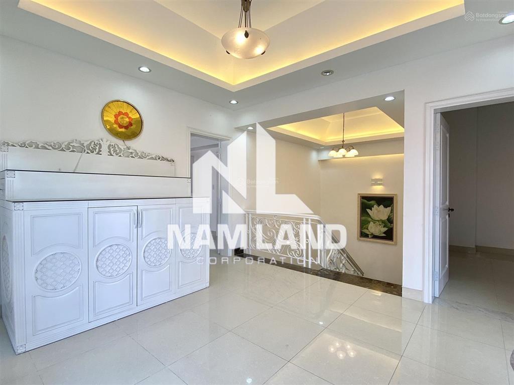 Nhà cho thuê làm văn phòng kết hợp ở, 200m2 trêt 3 lầu,5 phòng,5 wc,đường thông thoáng,40 triệu