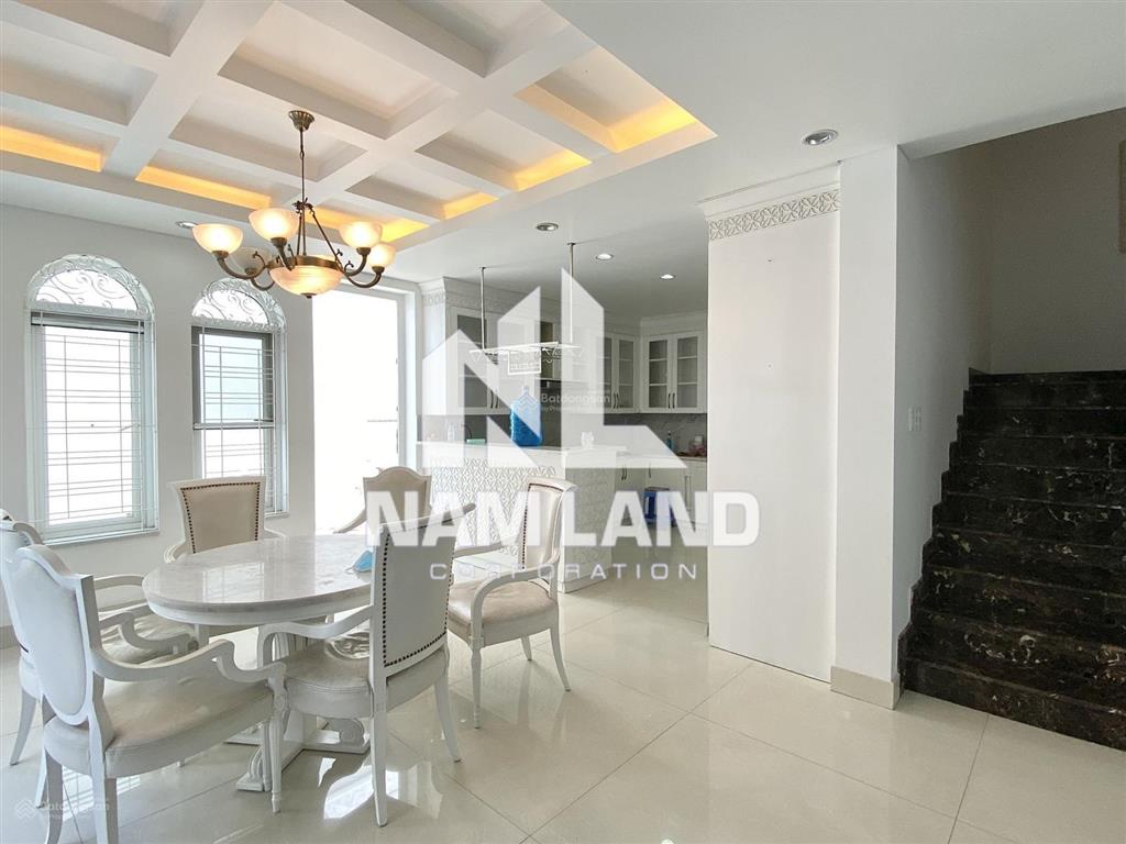 Nhà cho thuê làm văn phòng kết hợp ở, 200m2 trêt 3 lầu,5 phòng,5 wc,đường thông thoáng,40 triệu