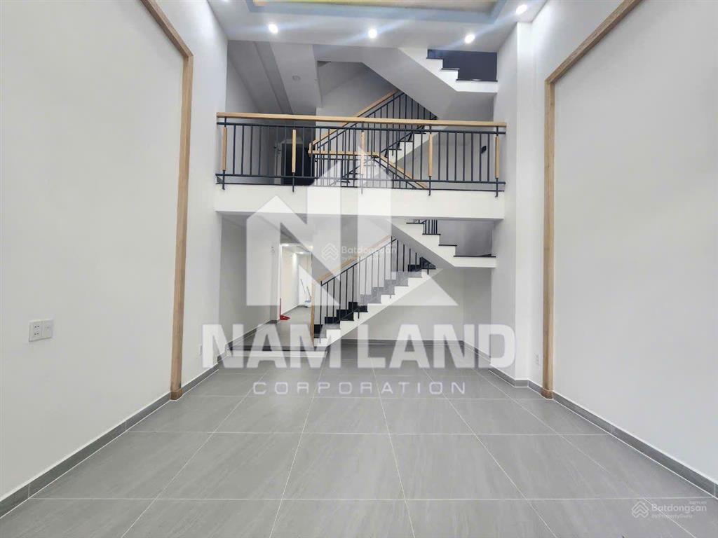 Nhà cho thuê làm vp trệt 3 lầu,125m2, 5pn,5wc,giá 28tr