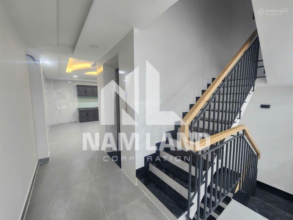 Nhà cho thuê làm vp trệt 3 lầu,125m2, 5pn,5wc,giá 28tr