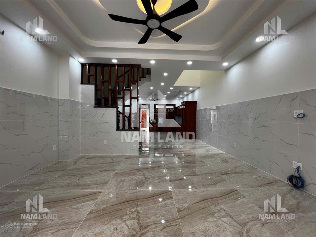 Nhà mới 100% cho thuê vp,trệt 3 lầu,6pn,6wc,giá 28tr