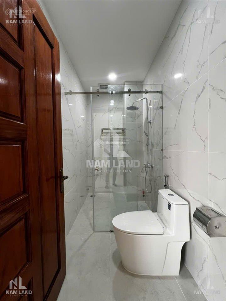 Nhà mới 100% cho thuê vp,trệt 3 lầu,6pn,6wc,giá 28tr