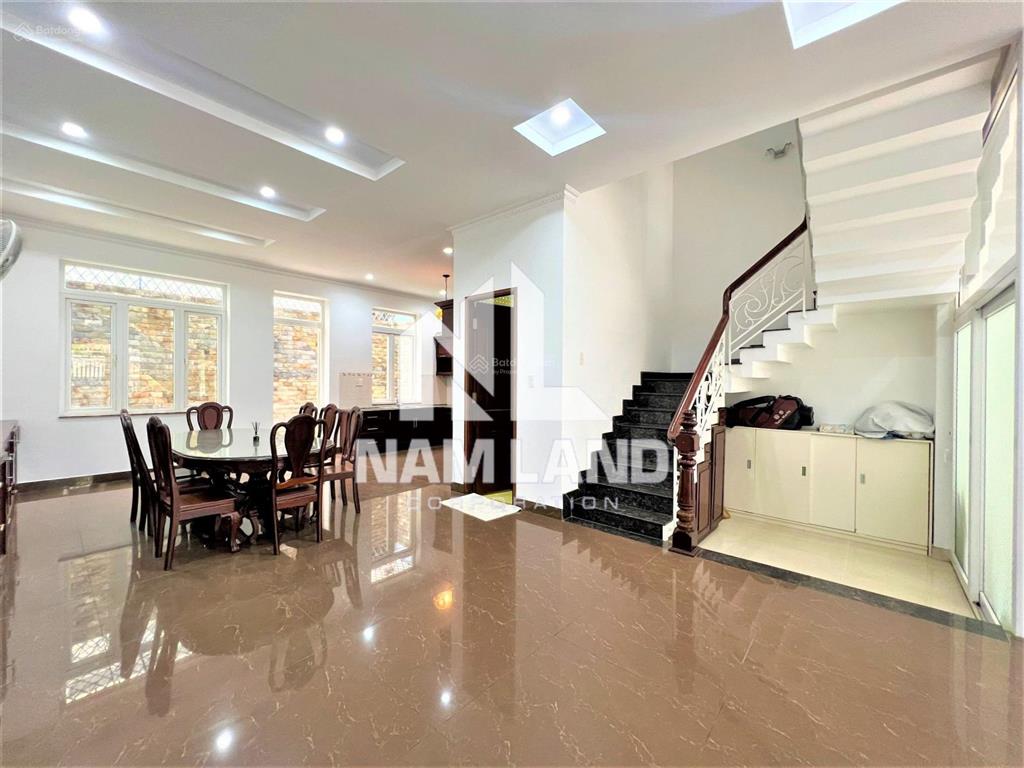 Nhà cho thuê trệt 2 lầu,120m2,5pn,5wc,giá 28tr