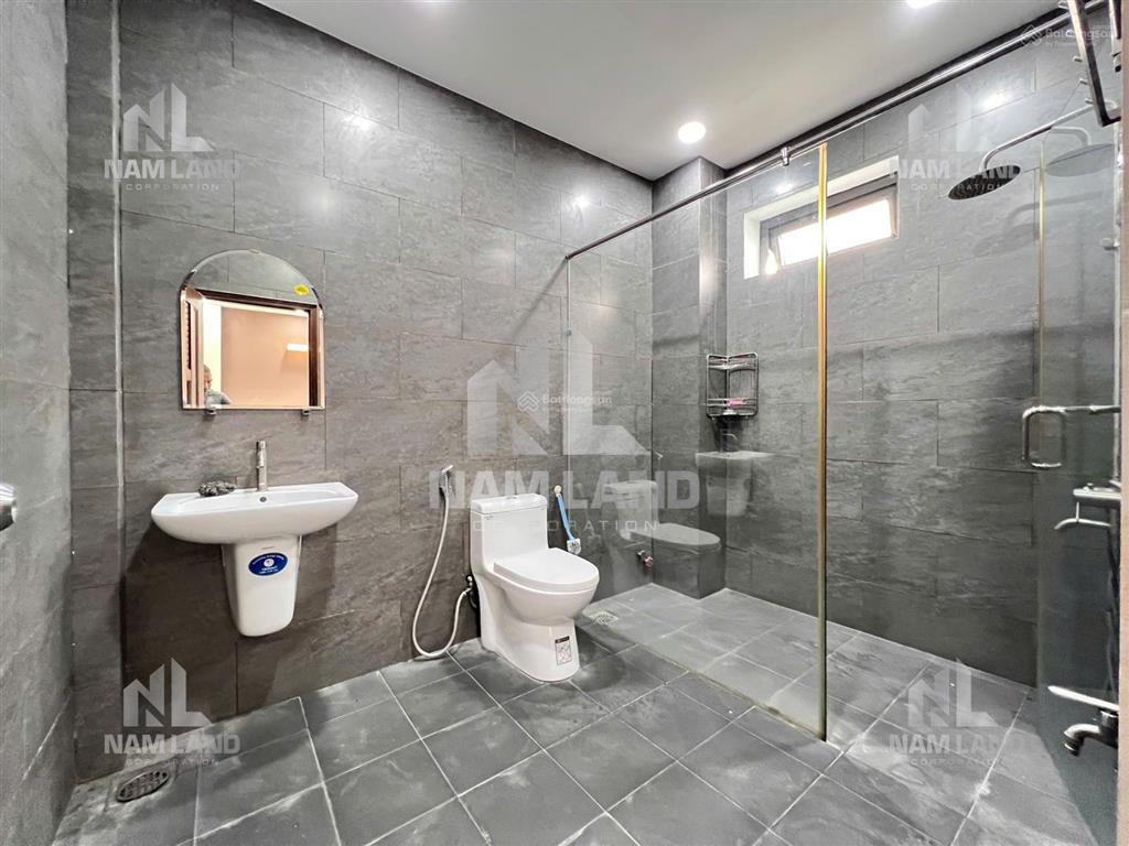 Cho thuê nhà ở kết hợp vp 8x20, trệt 3 lầu sân thượng, 5pn,giá 30tr