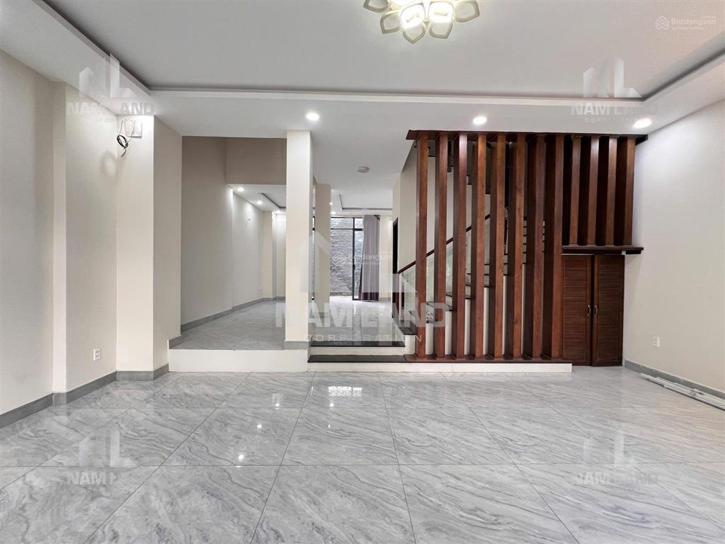 Cho thuê nhà ở kết hợp vp 8x20, trệt 3 lầu sân thượng, 5pn,giá 30tr