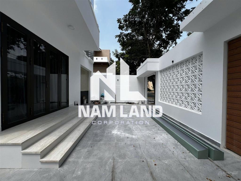 Nhà cho thuê trệt 2 lầu, sân trước, ntcb, 6pn,6wc,giá 28tr