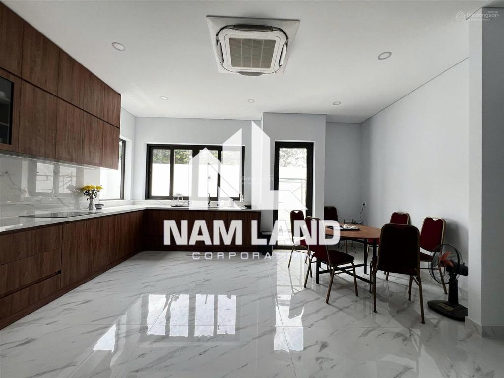 Nhà cho thuê trệt 2 lầu, sân trước, ntcb, 6pn,6wc,giá 28tr