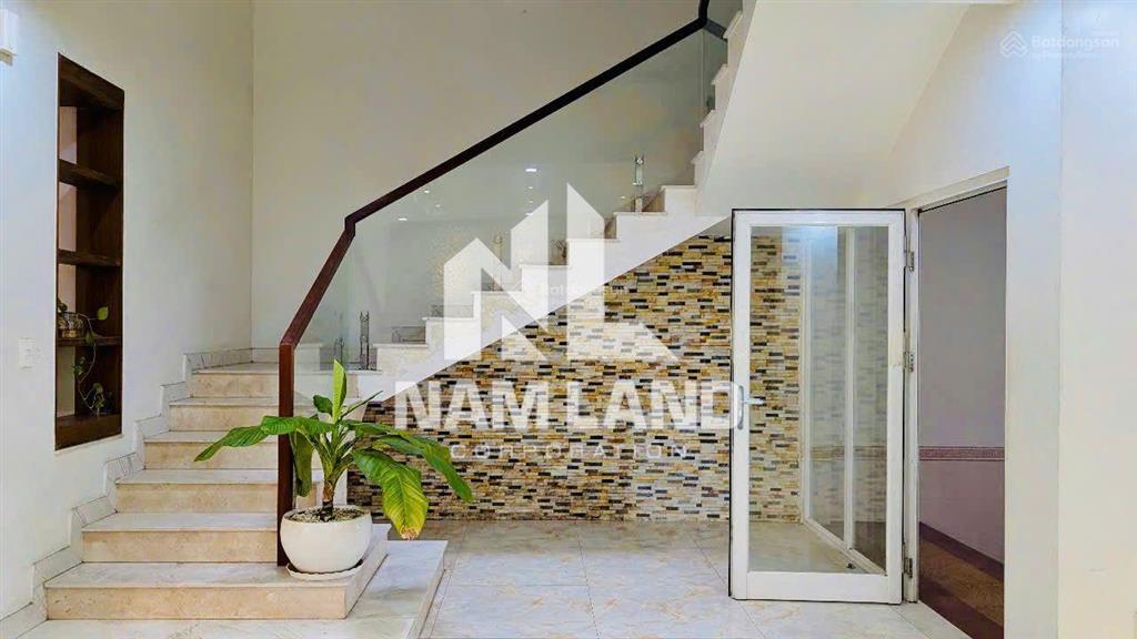 Cho thuê nhà gần ubnd thủ đức, trệt 2 lầu,full nội thất, giá 50tr