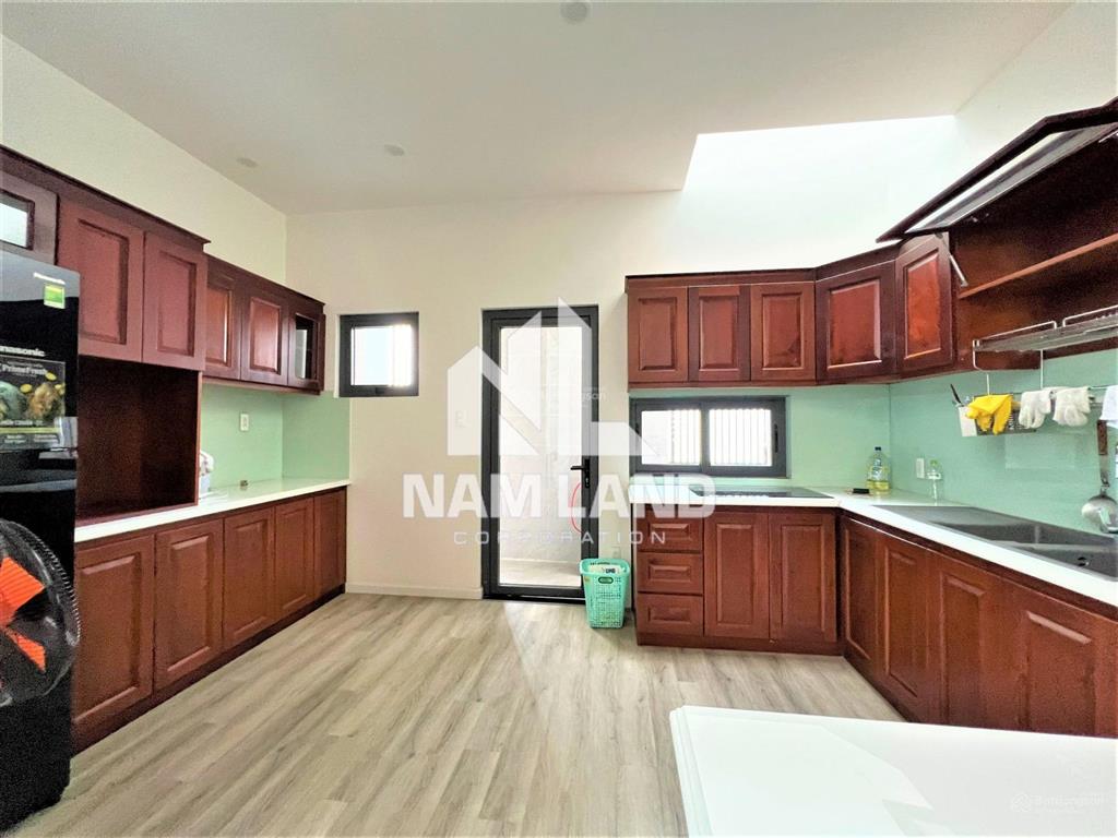 Nhà cho thuê 180m2,full nội thất,đường lớn,kdc yên tĩnh,giá 20tr