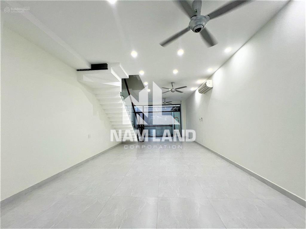 Nhà cho thuê 180m2,full nội thất,đường lớn,kdc yên tĩnh,giá 20tr