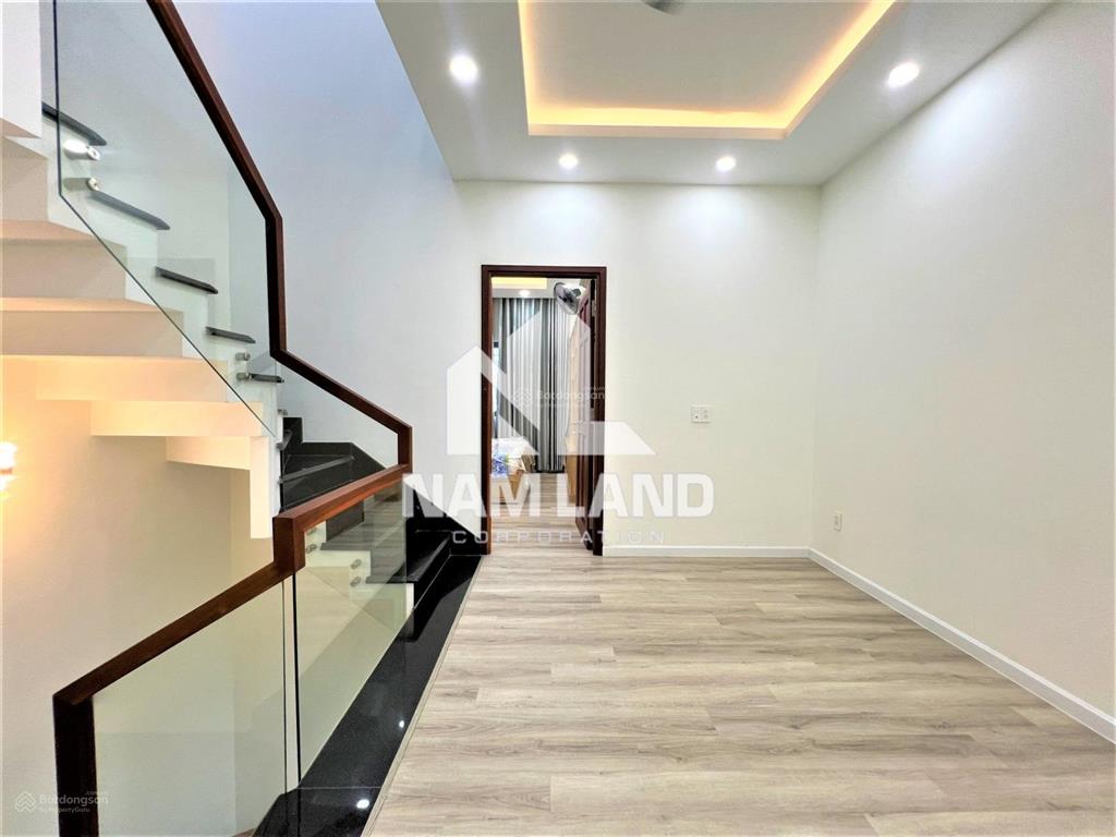 Nhà cho thuê 180m2,full nội thất,đường lớn,kdc yên tĩnh,giá 20tr