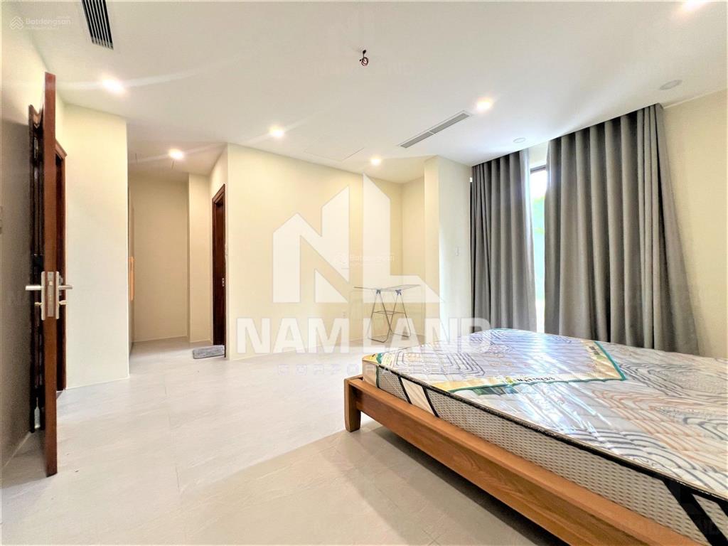 Nhà cho thuê mới 100%,ntcb,trệt 2 lầu,5pn,5wc,160m2,thang máy,giá 30tr