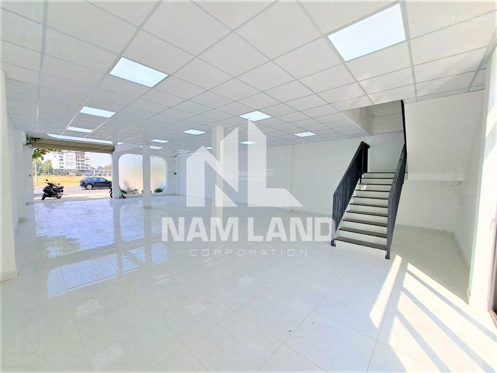 Cho thuê sàn văn phòng trống, trệt 4 lầu,200m2,góc 2 mặt tiền,giá 40tr