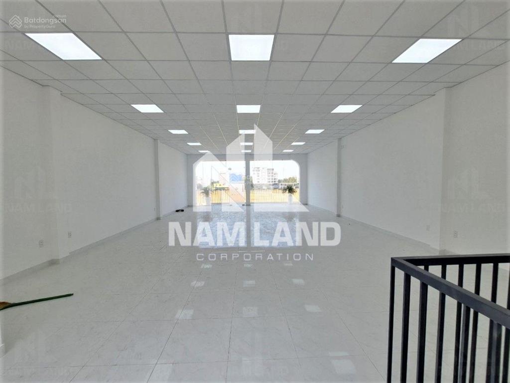 Cho thuê sàn văn phòng trống, trệt 4 lầu,200m2,góc 2 mặt tiền,giá 40tr