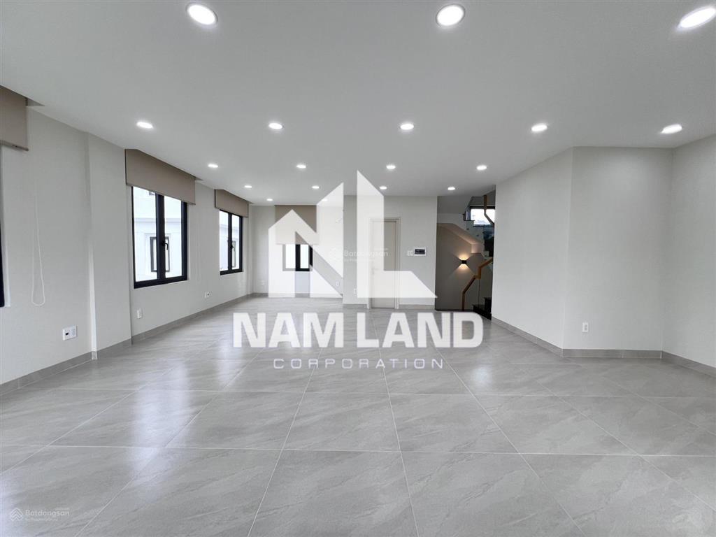 Cho thuê văn phòng kết hợp ở, trệt 2 lầu, đường lớn, sàn trống, giá 30tr