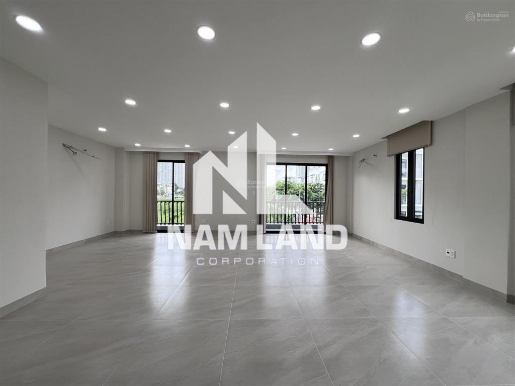 Cho thuê văn phòng kết hợp ở, trệt 2 lầu, đường lớn, sàn trống, giá 30tr
