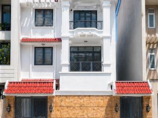 Văn phòng pho thuê, trệt 2 lầu, 4 phòng, kdc yên tĩnh, giá 30 triệu
