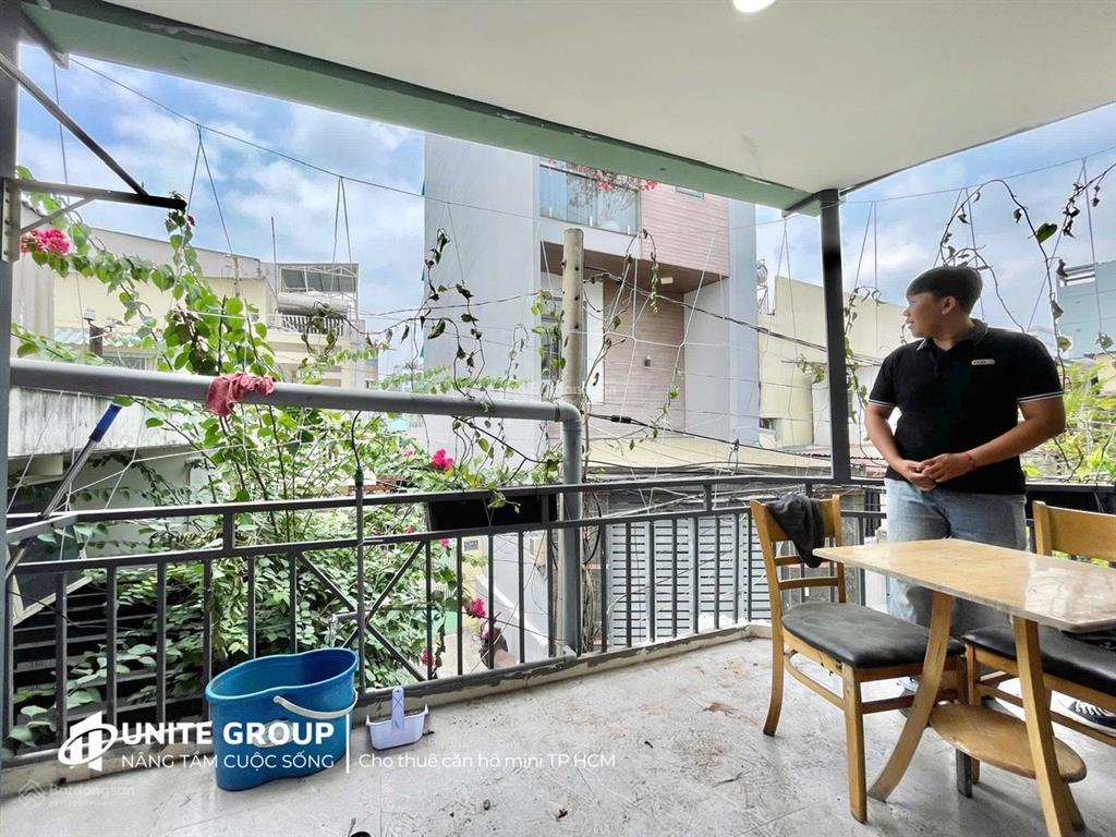 Trống sẵn 1 phòng duplex full nt gác cao 2mgần ngã tư hàng xanh, thuận tiện di chuyển quận 1, 2, 3