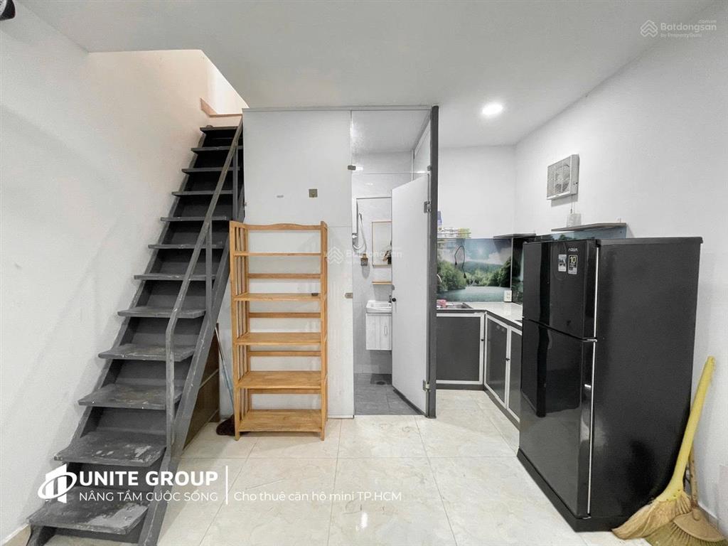 Trống sẵn 1 phòng duplex full nt gác cao 2mgần ngã tư hàng xanh, thuận tiện di chuyển quận 1, 2, 3