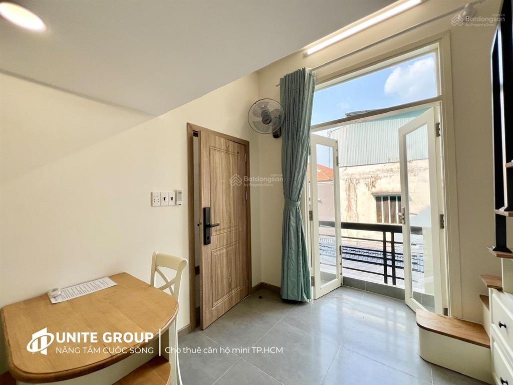 Phòng đẹp giá sốc chỉ 6tr5 duplex ban công gác cao 2m ngay ung văn khiêm gần landmark 81, hàng xanh