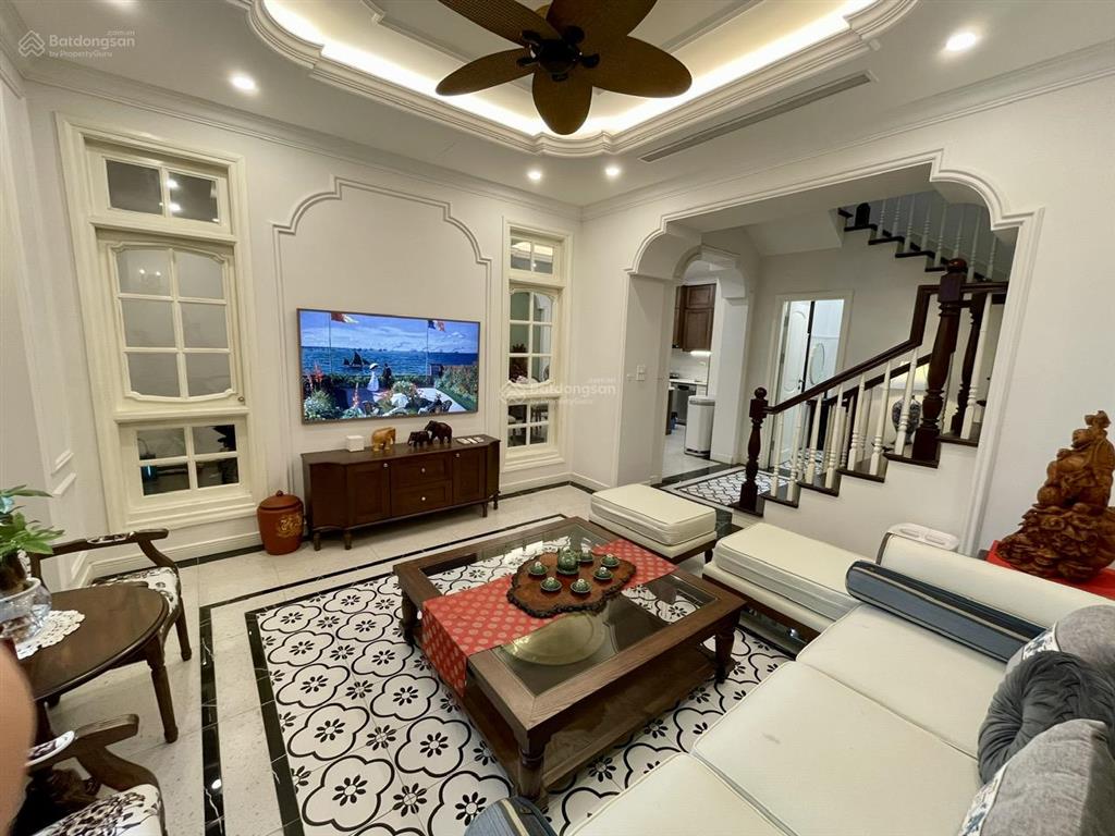 Hiếmảnh thực tế bán liền kề tô hiệu bà triệu, hà đông, 83m²x4 tầng, ô tô tránh, an ninh biệt lập