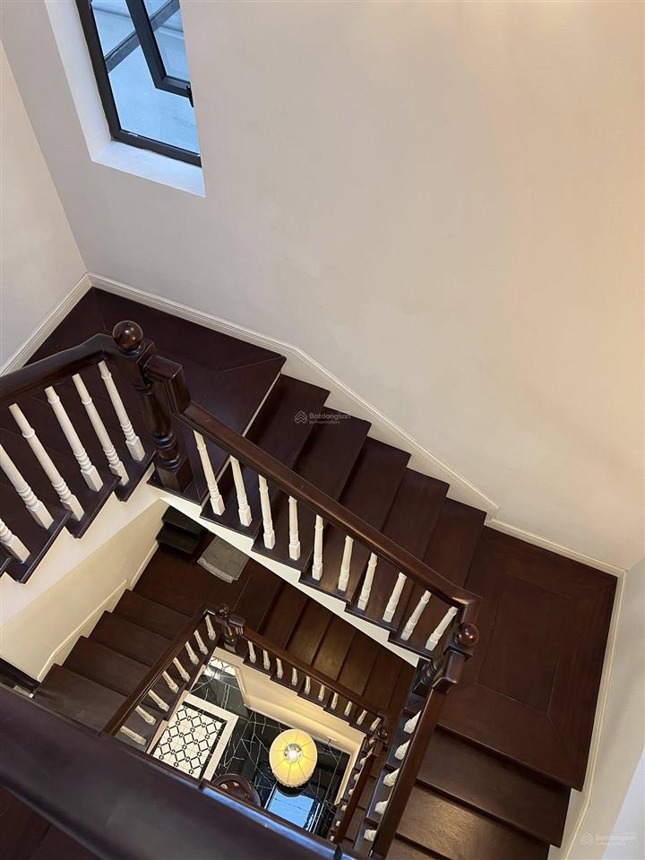 Hiếmảnh thực tế bán liền kề tô hiệu bà triệu, hà đông, 83m²x4 tầng, ô tô tránh, an ninh biệt lập