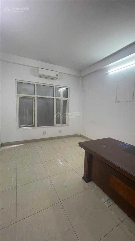 Bán nhà 5 tầng mặt tiền hồng hà, vài phút ra sân bay vị trí đẹp. tân bình khu hiếm nhà bán