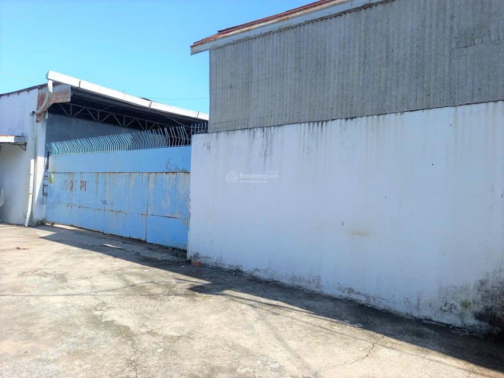 Cần bán nhà kho xưởng, diện tích 1.600m2 (30x53), cách công viên 30/4 khoảng 200m